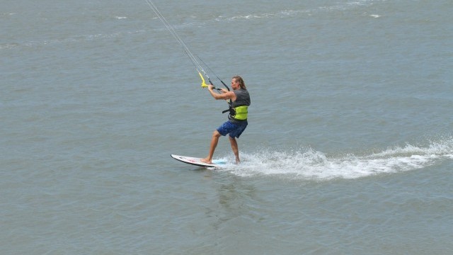 Kitesurfing Technique - Riding Downwind