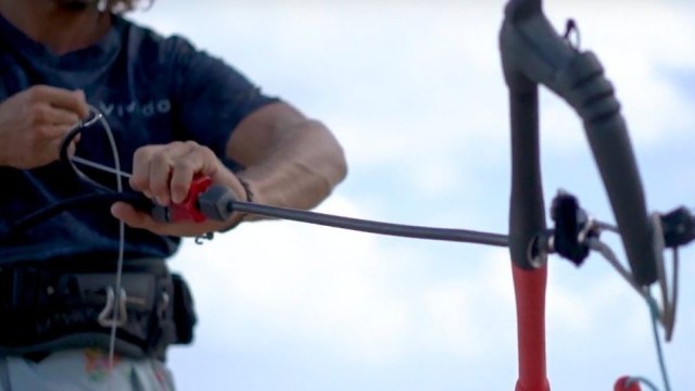 How To Do A Self Rescue (Kiteboarding Tutorial)