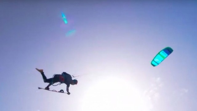 11 Tricks you can only do with Straps (in Kiteboarding)