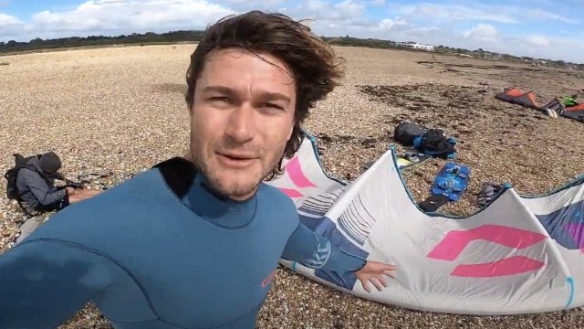 UK road trip with AARON HADLOW (Ep.1/3) - Court In The Act Ep.120