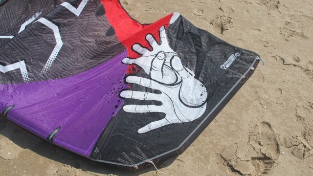 Kitesurfing Reviews - Best Kiteboarding GP 9m 2013