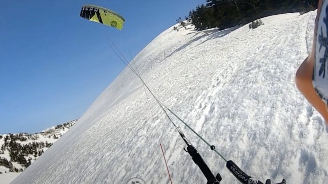 Japanese Alpine Ski-kiting [Snowkite]