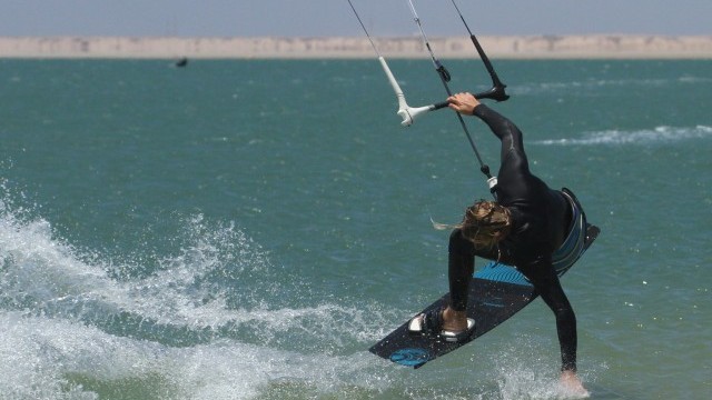 Kitesurfing Technique - Hand Wash
