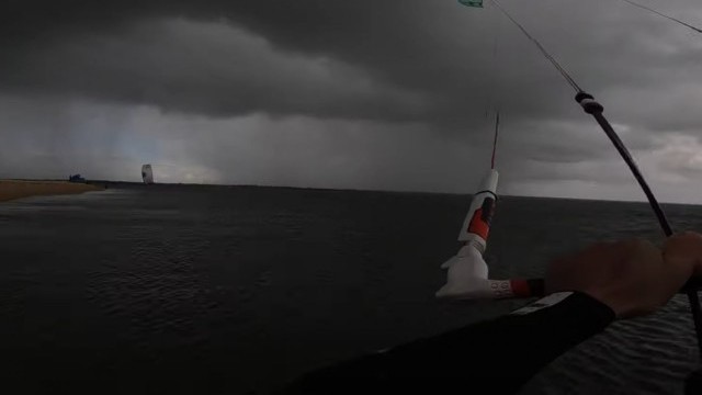 BIG AIR KITEBOARDING Session, UK!!! Court In The Act #VLOG