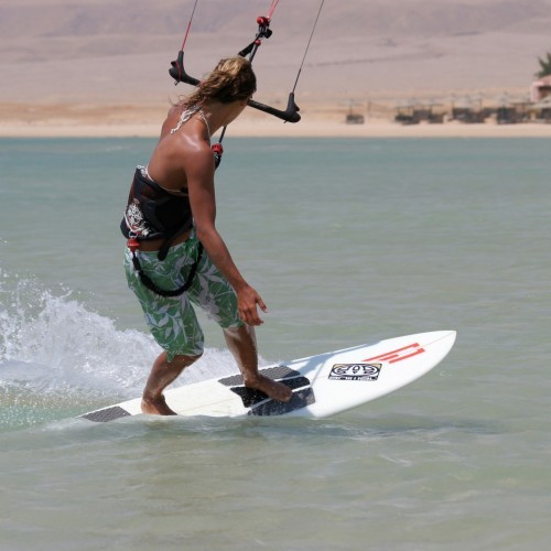 Strapless Riding Kitesurfing Technique