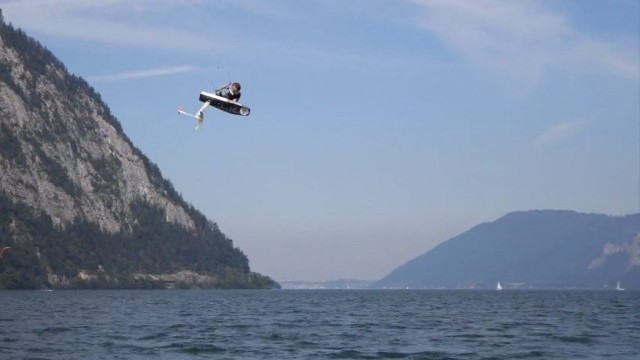 SONIC 2 Kite Hydrofoiling with Peter