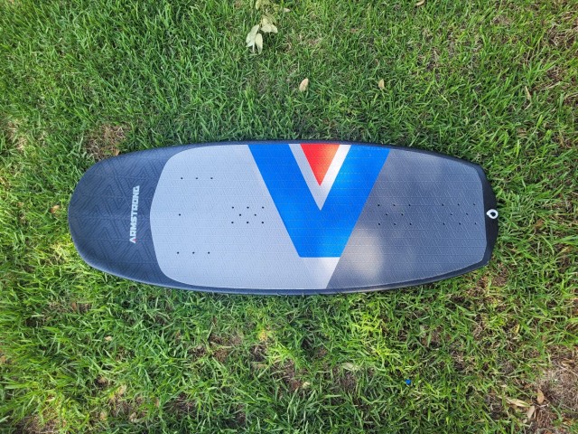 Armstrong Foils WKT 109cm (3'7 x 16.5”, 8.2L) 2023