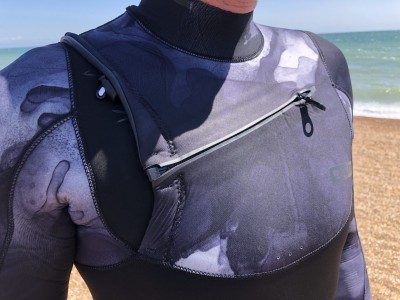 ION Products Onyx Amp Semi Dry Front Zip 2020 Kitesurfing Review