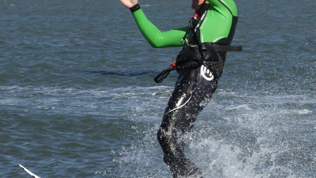 Kitesurfing Technique - Surf Board Duck Tack
