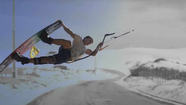 KNOT FUTURE presents "The Hitchhiker" with Marek Rowiński.