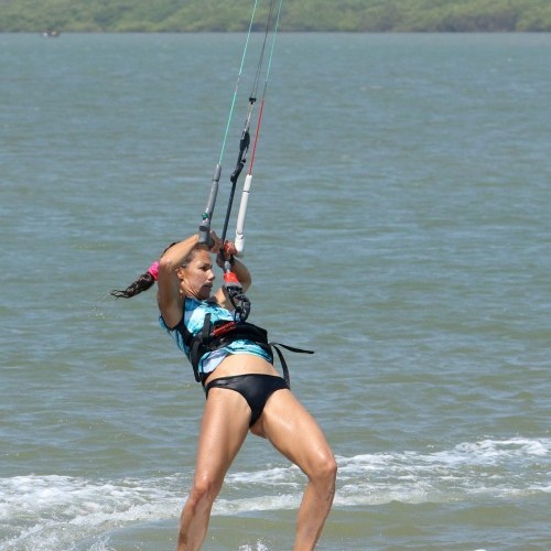 Strapless Carving Upwind 360 Kitesurfing Technique