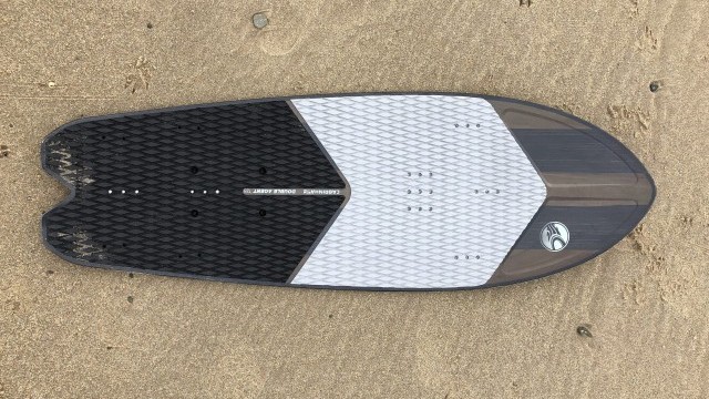 Kitesurfing Reviews - Cabrinha Double Agent 135 x 46cm 2020