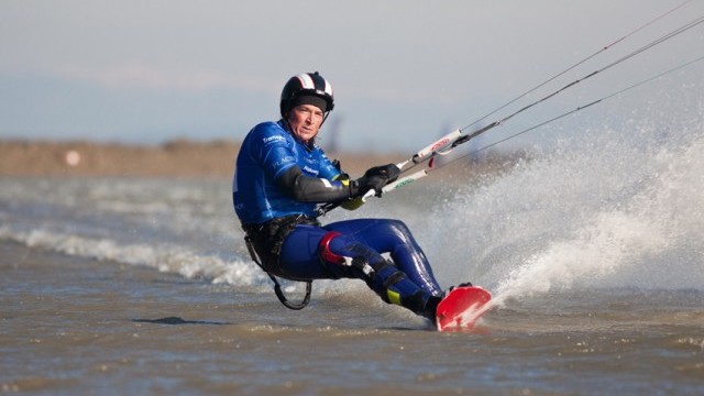 Alexandre Caizergues Breaks the Kite Speed World Record! 56.62 knots!