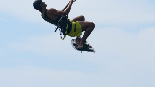 Kitesurfing Technique - Inverted Grabbed Double BLT
