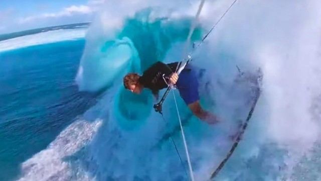 Noir Matter - Quark Stabilizer - Keahi De Aboitiz Kitesurfing in Fiji