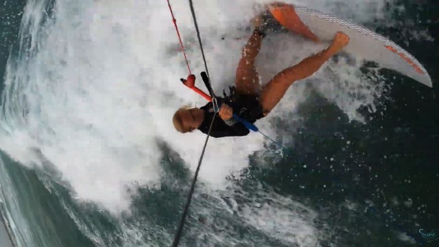 VLOG #2- Road Tripping 1100km in Queensland, AUS