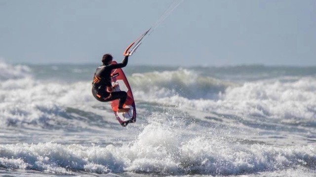 Kitesurfing Travel Guides - Westward Ho!