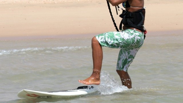 Kitesurfing Technique - Strapless Beach Start