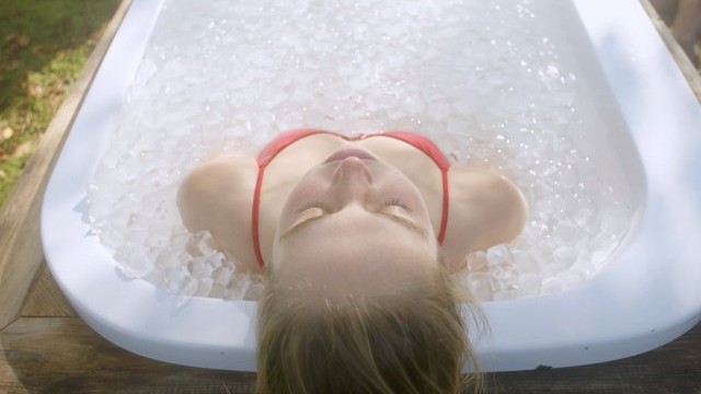 I almost passed out after my first ICE BATH - PIPSVLOG 89