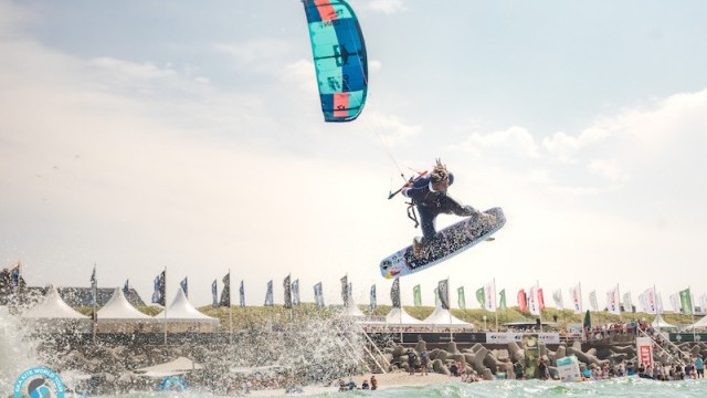 Sunday Super Session at GKA Kite-Surf World Cup Sylt