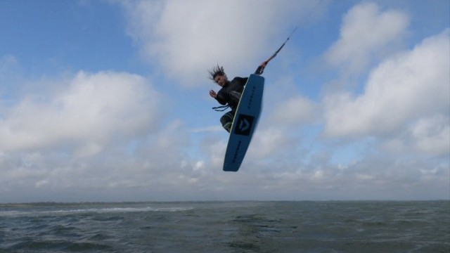Tootsie Roll Kiteboarding - Tricks of the Trade with Tom Court