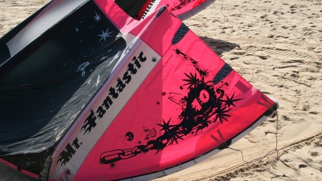 Kitesurfing Reviews - JN Kites Mr Fantastic 10m 2009