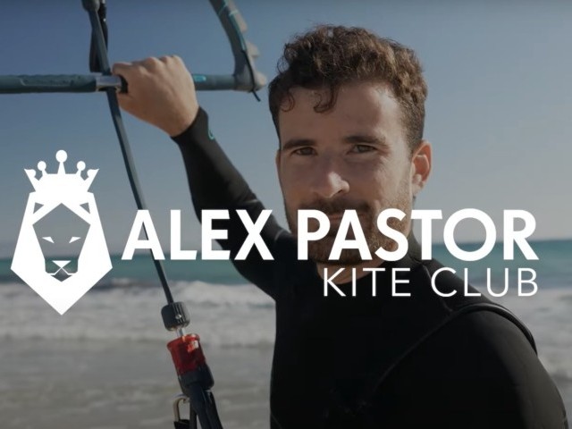5 easy tricks every kitesurfer should know!