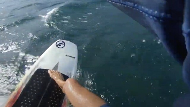 Kitesurfing strapless session in Tarifa - Pablo Amores (Slingshot Kiteboarding, Prolimit)