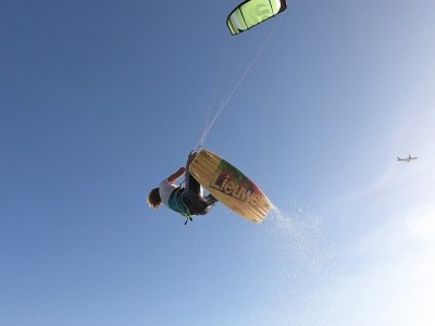 June Kitesurfing