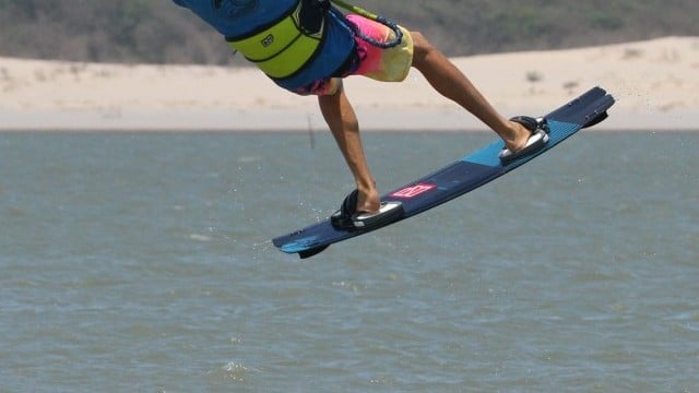 Kitesurfing Technique - Front Roll from Blind