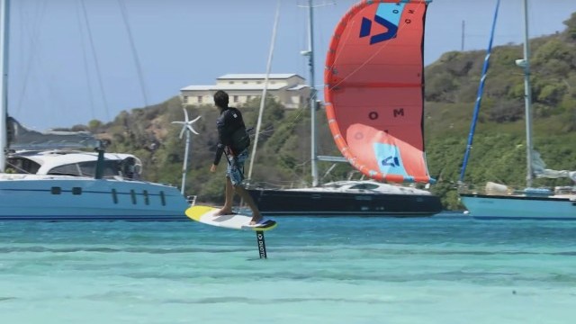 Duotone Mono 2020 Product Clip