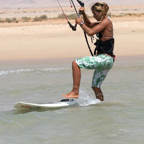 Strapless Beach Start Kitesurfing Technique