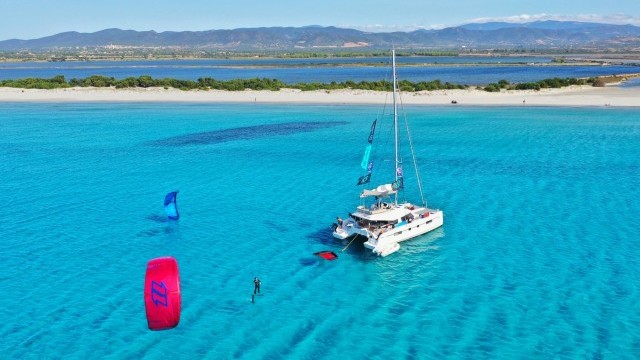 The Ultimate Kite Adventure on a Sailing Catamaran - The Action Cruise