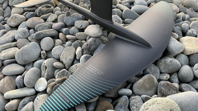 Kitesurfing Reviews - North Kiteboarding Sonar MA1050 2023