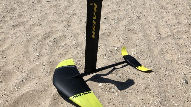 Kitesurfing Reviews - Naish Kiteboarding Surf Foil Jet 1250 Abracadabra 2020