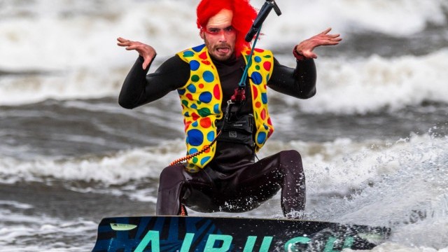 Kitesurfing Scotland - Halloween Jam