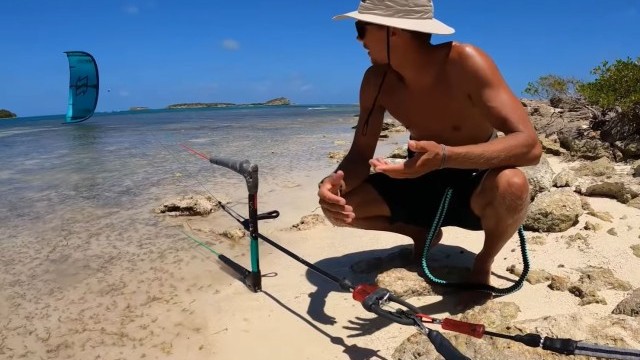 Kiteboarding How To: The Safest Way To Self Launch & Land!