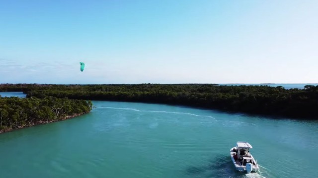 Kitesurfing Key West: Mangrove tunnels, Board Grinding, Choking on a Blake's Bar