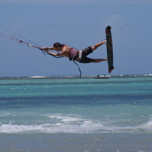 Diani Beach Kitesurfing Holiday and Travel Guide