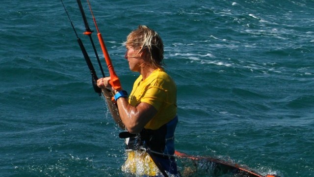 Kitesurfing Technique - Board Behind Waterstart
