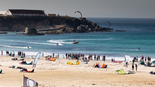 LIVE Full Power Tarifa x BAKL - Big Air Kitesurfing Event