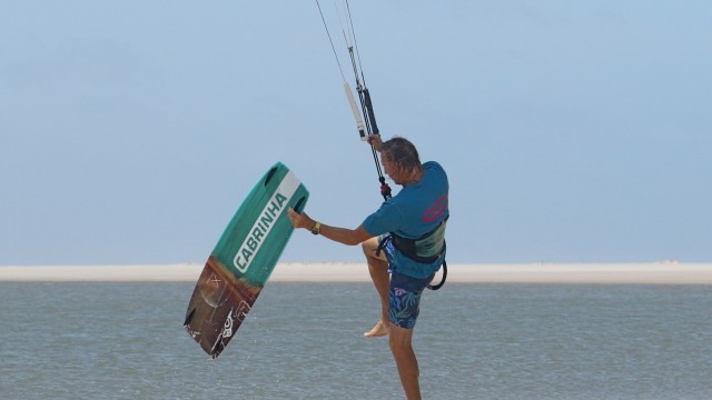 Kitesurfing Technique - How to Tail Grab Board Off dismount