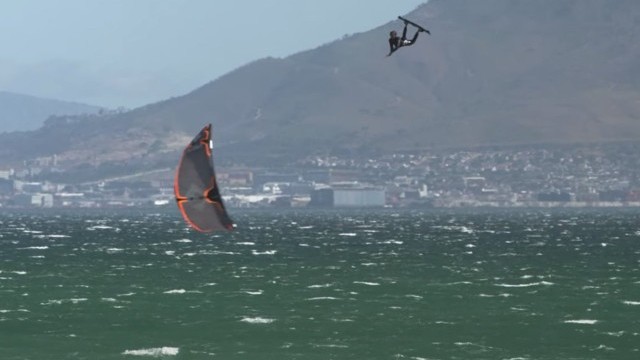 Nine on Nine's  - Jason van der Spuy (Short line kiteloops)