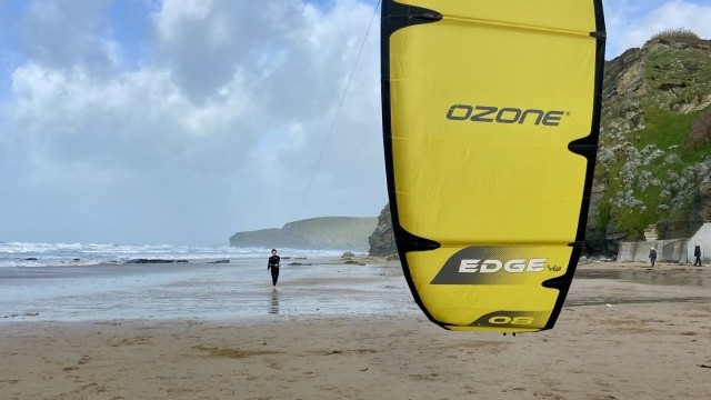 Kitesurfing Reviews - Ozone Edge V12 8m 2024