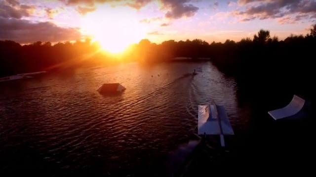 #HADLOW  | Aaron Hadlow at Liquid Leisure Wakeboard Park | Vivida Lifestyle