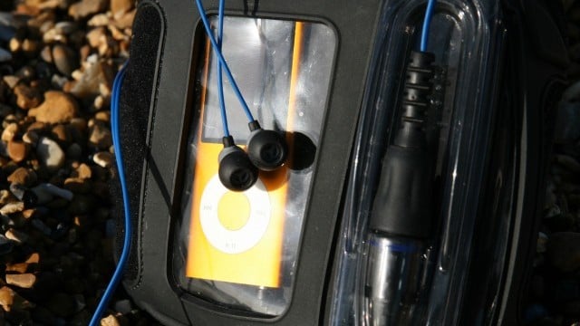 Kitesurfing Reviews - H2O Audio Waterproof Case and Headphones  2011