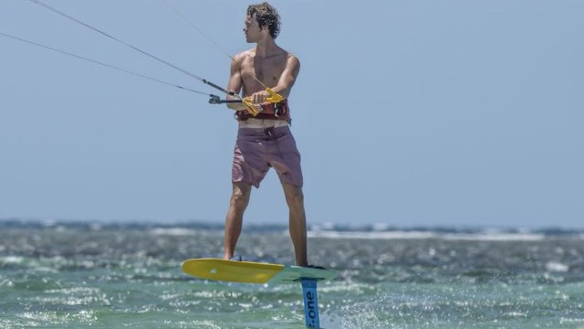 F-ONE Kiteboarding - New IC6 950 V.3