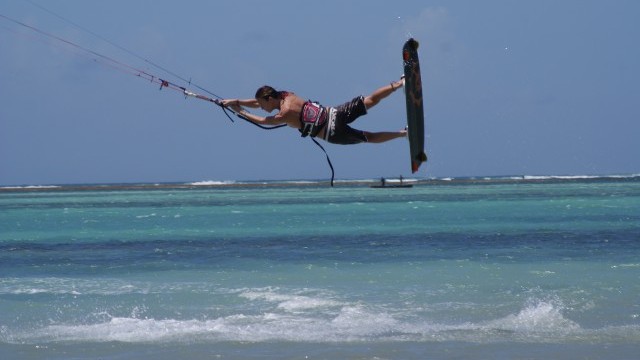 Kitesurfing Travel Guides - Diani Beach