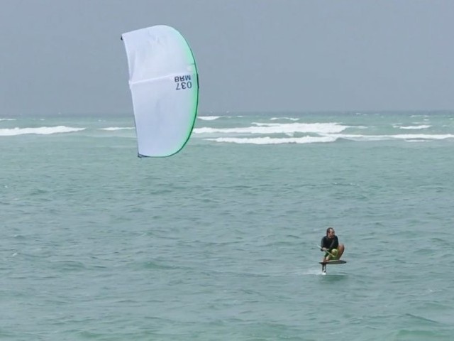 Boardriding Maui CloudFoiling 13