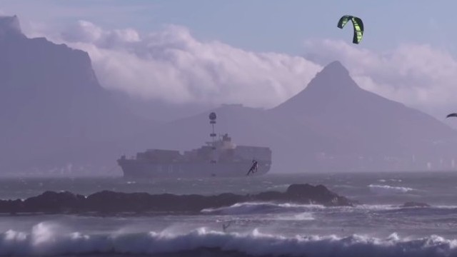Extreme Kiteboarding in Pumping Conditions | Red Bull King of the Air 2016